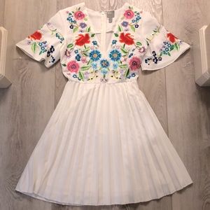 Like NEW white midi embroidered dress!